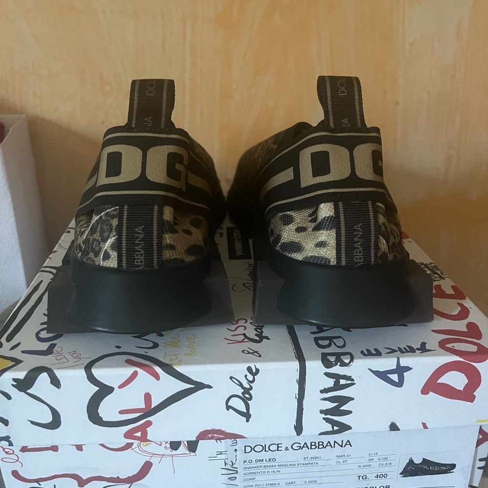 Women sneakers